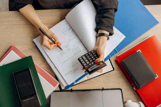 How do you find the share price of an unlisted company?